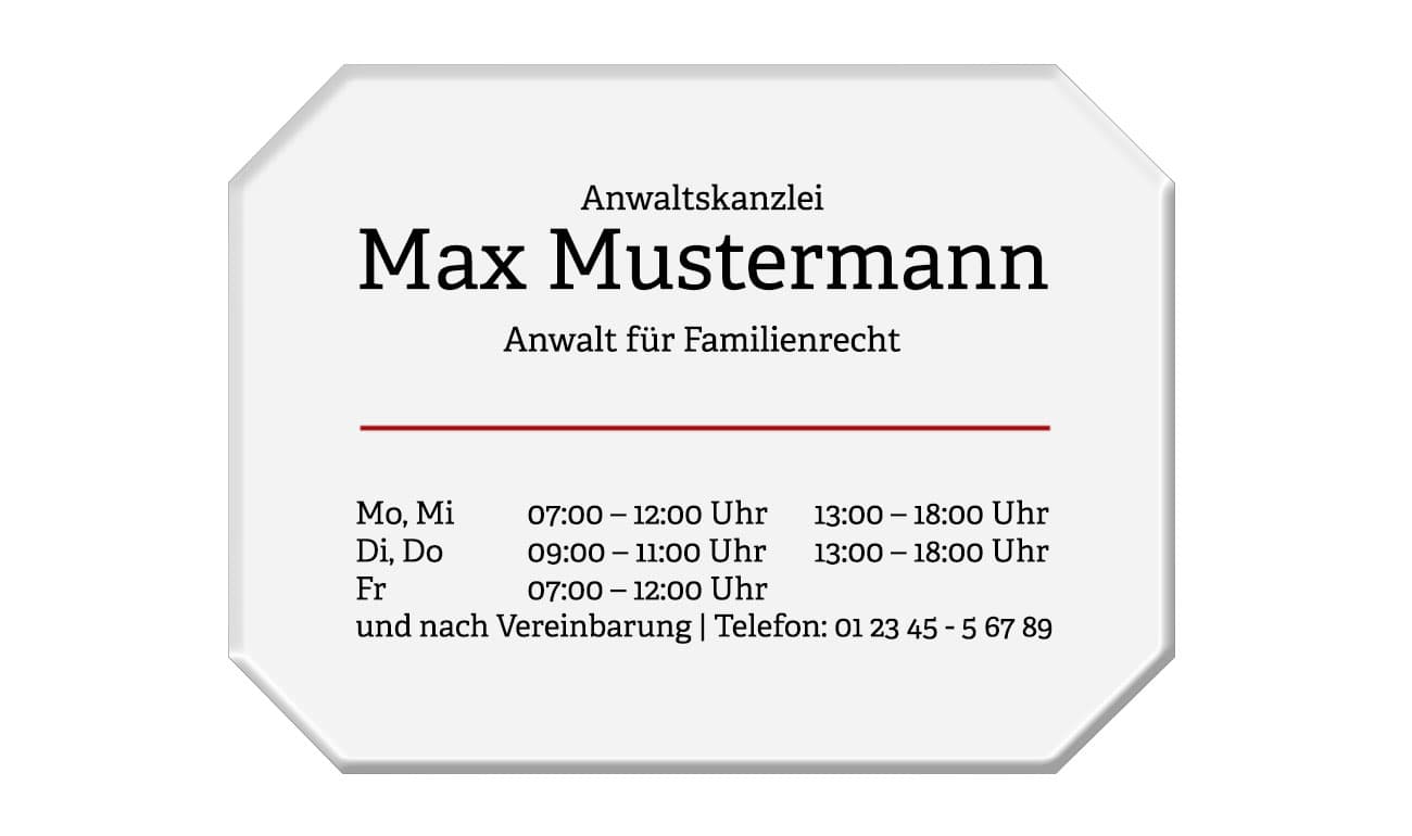 graues  achteckiges Schild mit Musteraufschrift einer Anwaltskanzlei wie z.B. Öffnungszeiten